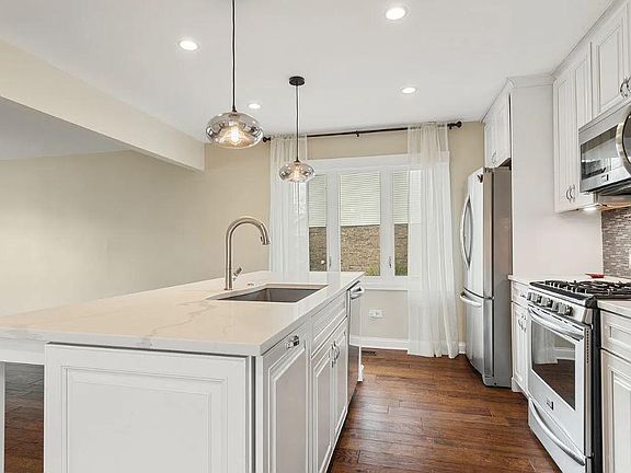 4th image of 1301 Virginia Dr