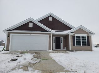 105 Stonecrest Trl, Elyria, OH 44035