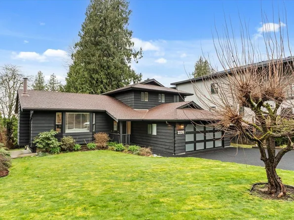 2239 Carleton Pl, Abbotsford, BC V2S 5R1