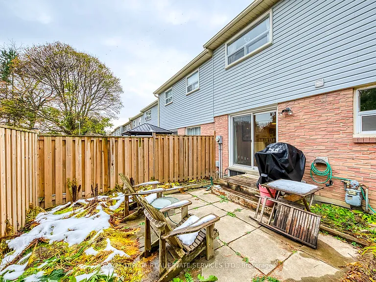 1055 Shawnmarr Rd #202 — Photo 40