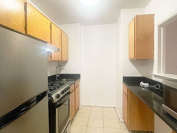 3rd image of 18311 Hillside Ave APT 2P