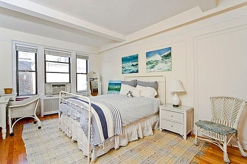 4th image of 34 W 72nd St #156B