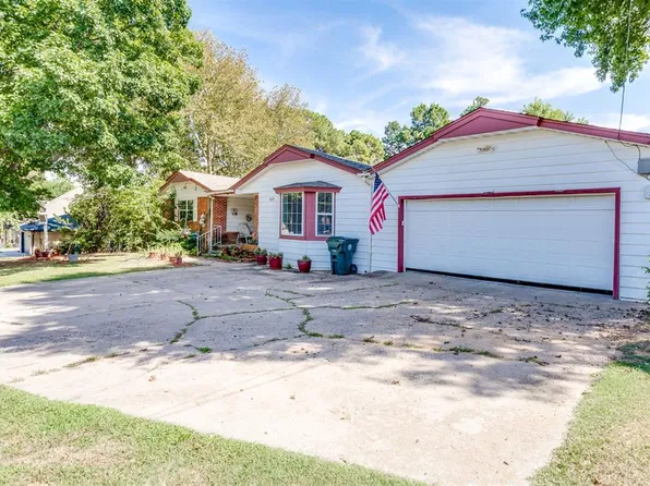 10700 NE 4th St, Midwest City, OK 73130