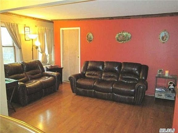 2nd image of 52 2nd Ave