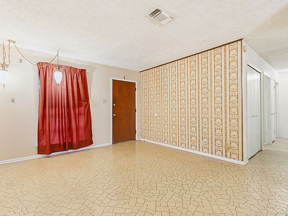 5th image of 2315 Fairhill