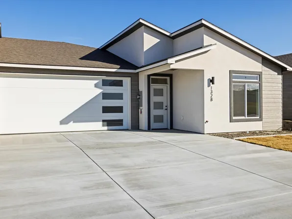 1328 S 50th Ave, West Richland, WA 99353