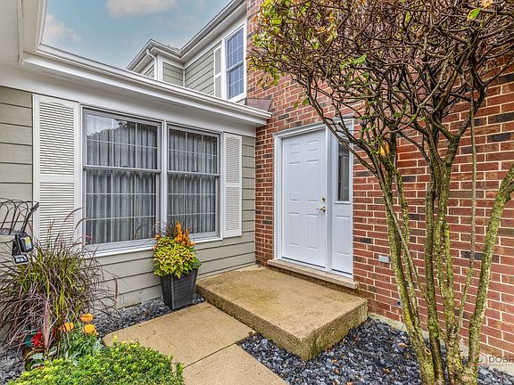 2nd image of 10 Newcastle Ln