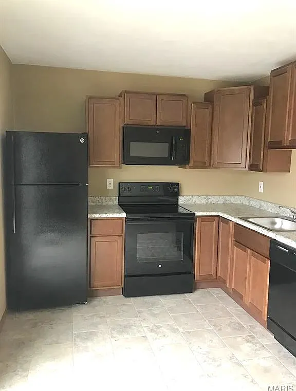 2 bed, 2.0 bath, 935 sqft, $1,150 — Photo 4