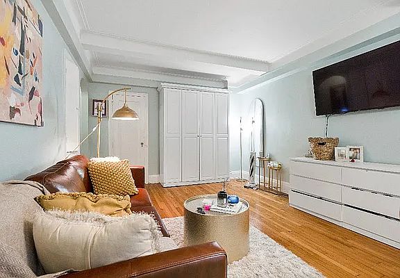 3rd image of 7 Park Ave APT 5E