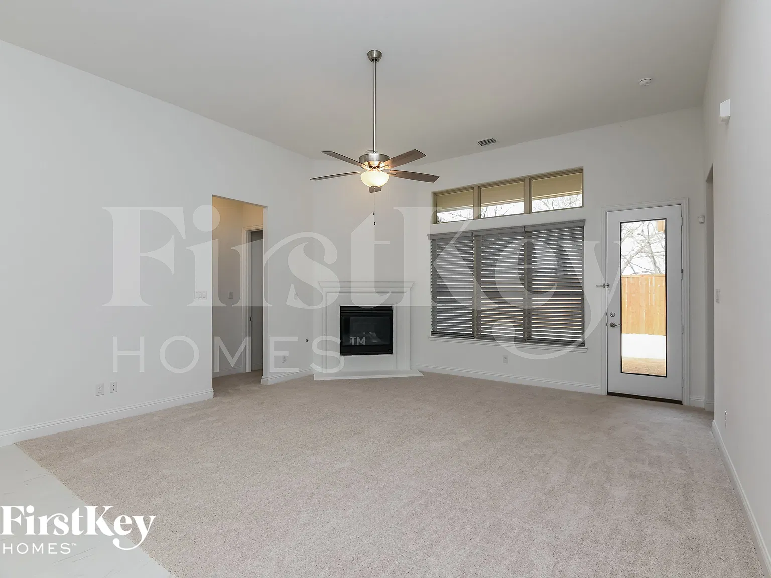 3 bed, 2.0 bath, 2451 sqft, $3,260 — Photo 3