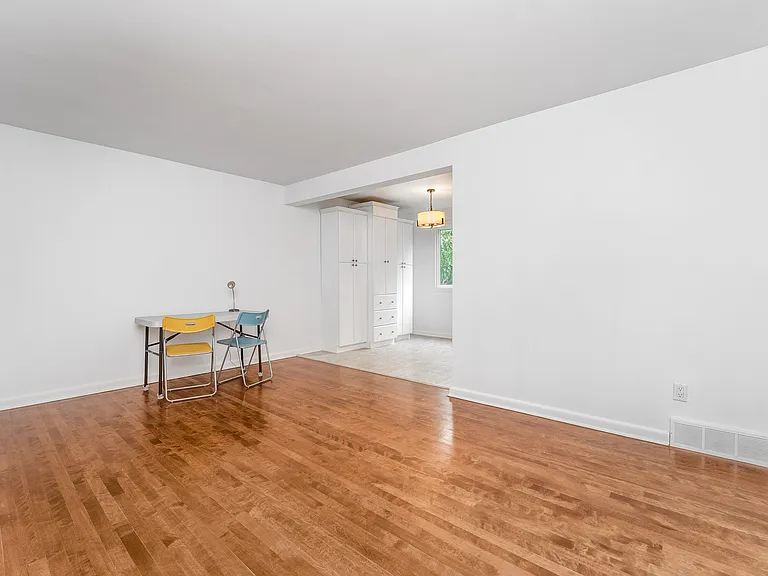 939 Weston Dr #1 — Photo 6