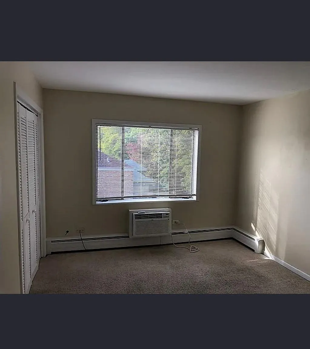 2 bed, 900 sqft, $2,000 — Photo 1