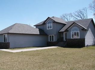 5089 382nd Dr, North Branch, MN 55056