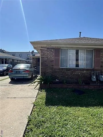 2404 Athania Pkwy Photo 1