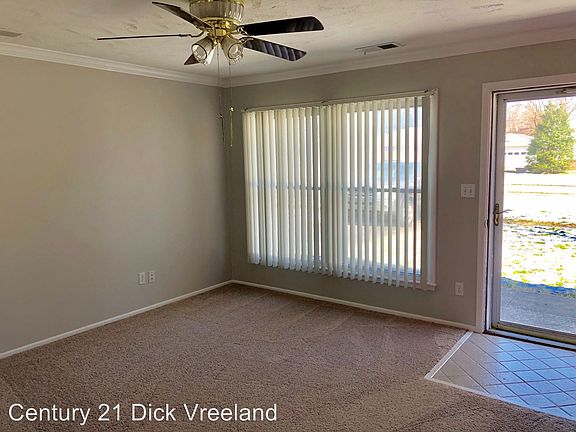 3rd image of 2312 Medford Ln