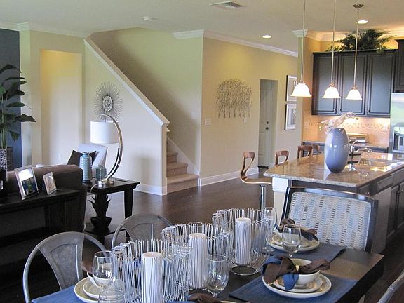 5th image of 6018 Magnolia Park Blvd