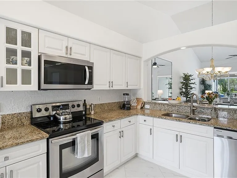8018 Tauren Ct — Photo 10