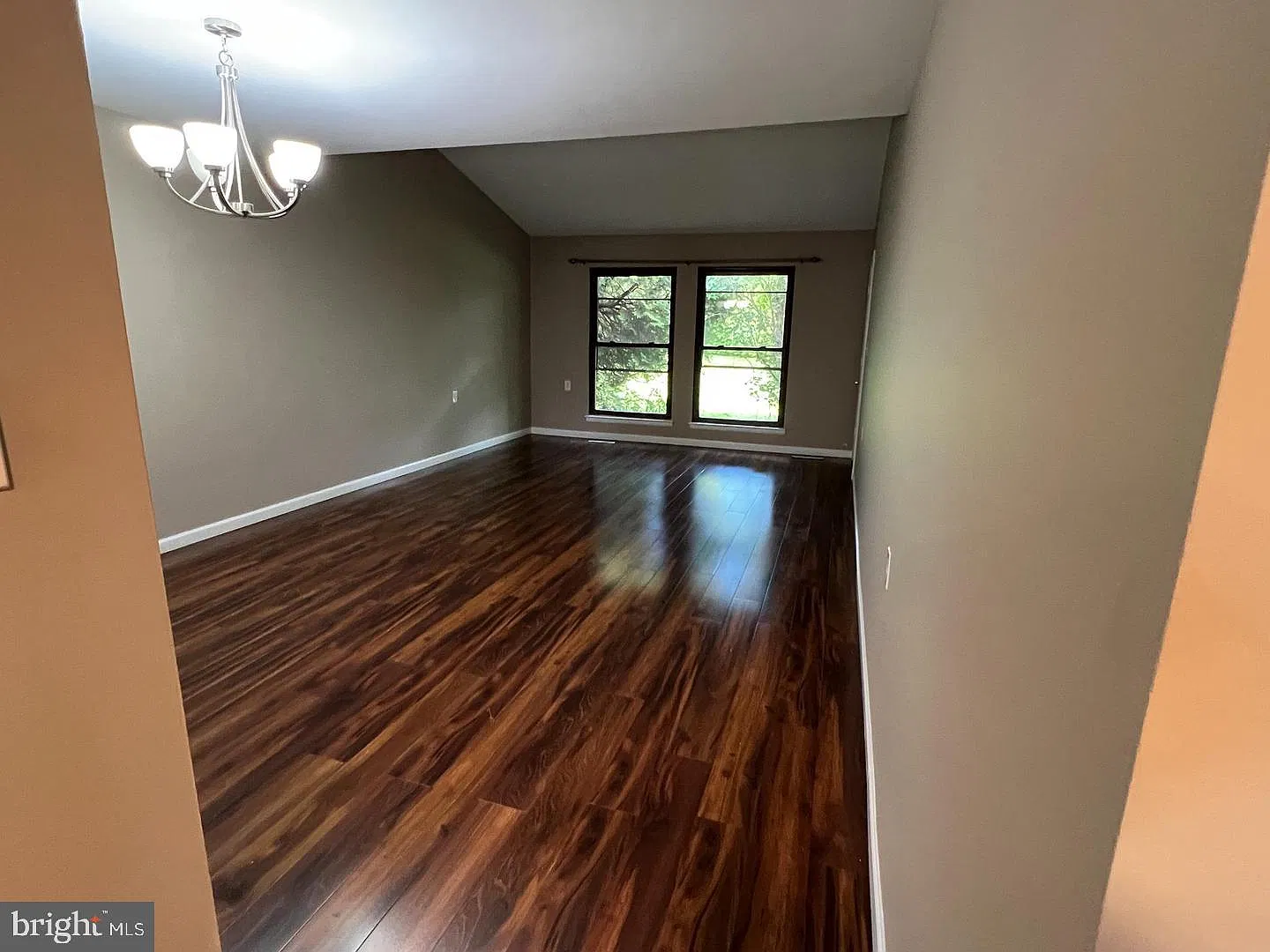 2 bed, 2.0 bath, 873 sqft, $2,500 — Photo 4