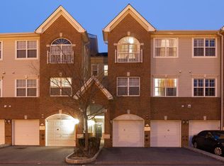 70 Lyon Ct #TH, Jersey City, NJ 07305