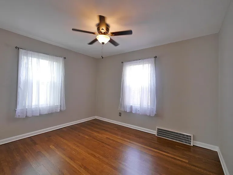 602 Huntmere Dr — Photo 9
