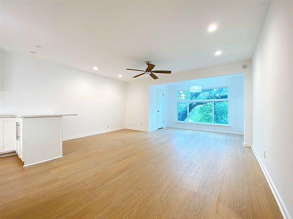 5th image of 620 South Dr