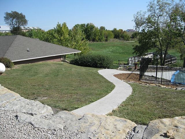Side view with walkway