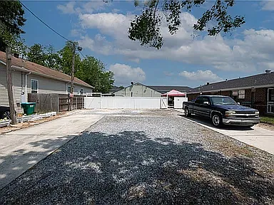 308 Jackson St — Photo 10