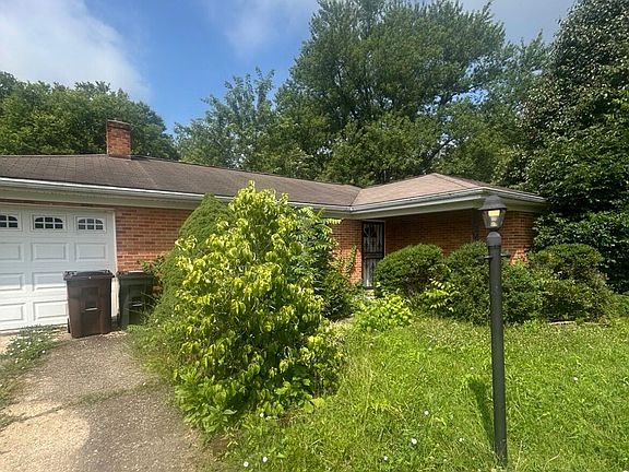 2nd image of 751 Carol Dr
