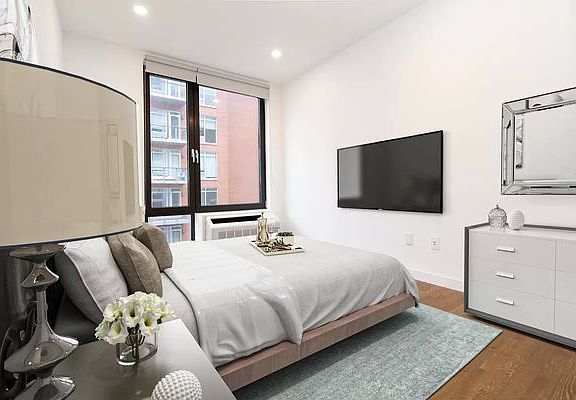 3rd image of 41-32 27th St Penthouse B
