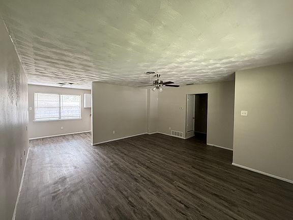 4th image of 4828 Harper Dr