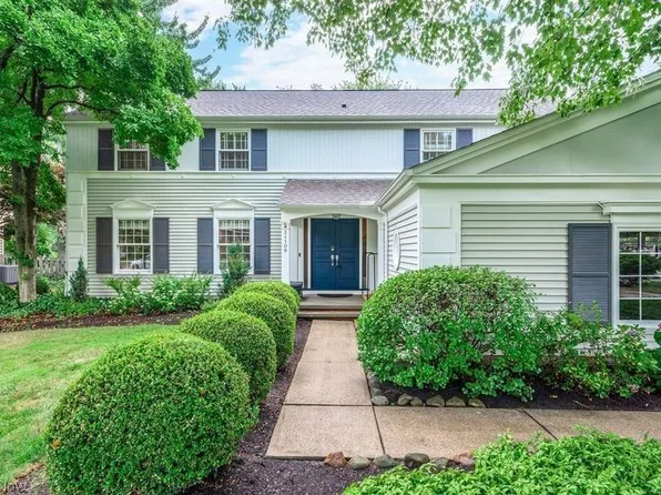 31109 Manchester Ln, Bay Village, OH 44140
