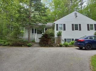 12 Hoffses Dr, Camden, ME 04843