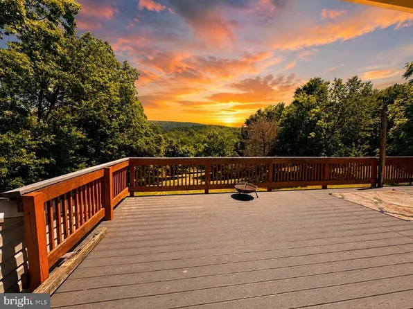 454 Pine Ridge Dr, Front Royal, VA 22630