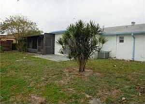 2nd image of 883 Camellia Dr