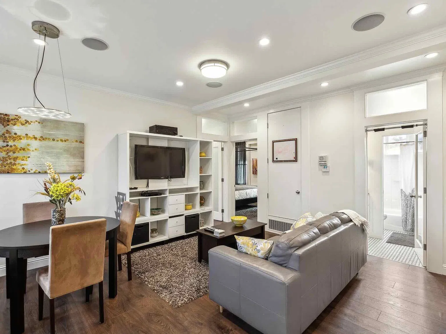 3 bed, $6,495 — Photo 2