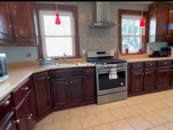 726 Metropolitan Ave Floor 2, Hyde Park, MA 02136
