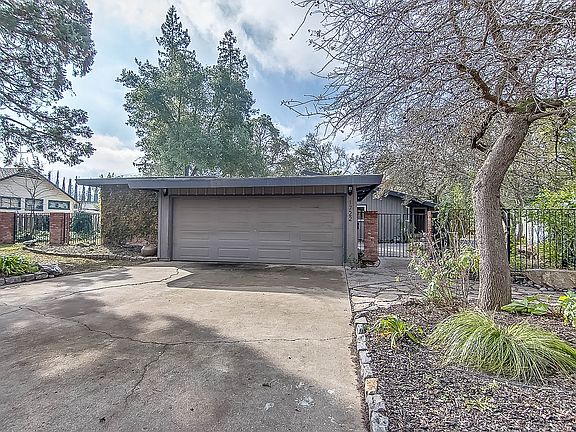 5th image of 1722 W Longview Ave