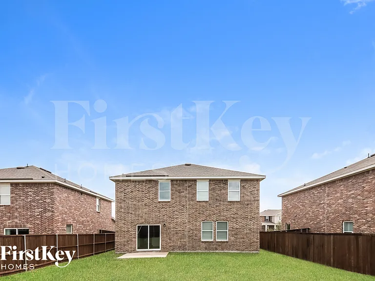 1822 Sandlin Dr — Photo 18