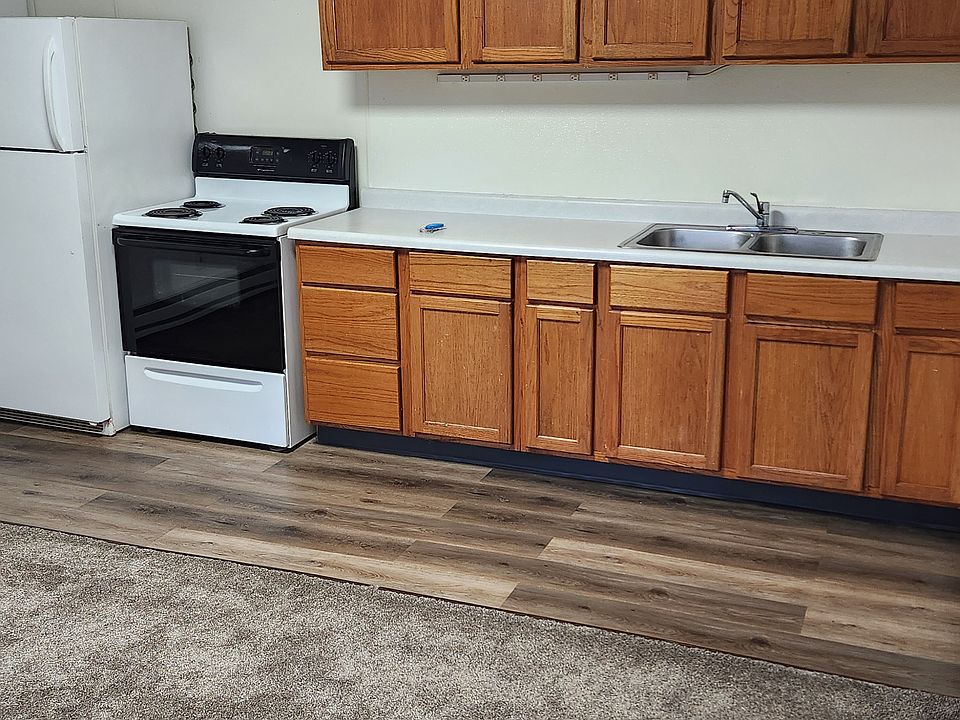 1st image of 605 Mississippi St S #11