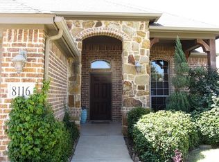 8116 Winter Falls Trl, Hurst, TX 76053