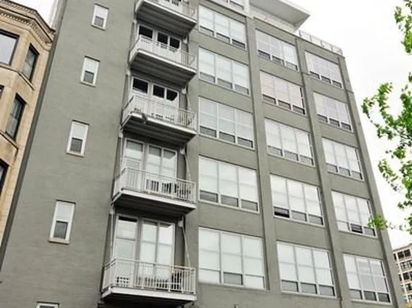 770 W Gladys Ave APT 304, Chicago, IL 60661