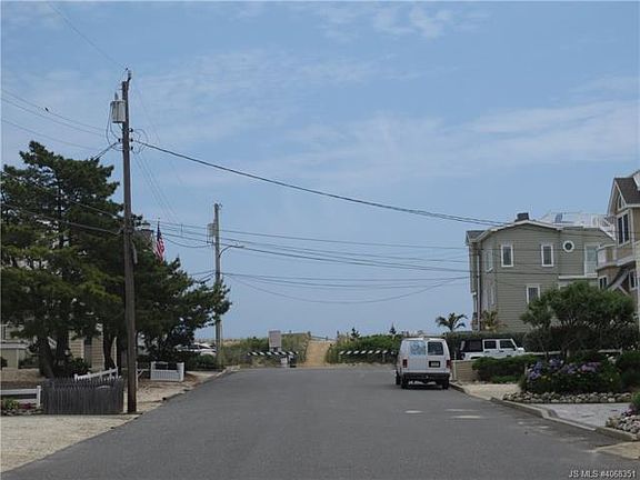4th image of 39 N 23rd St