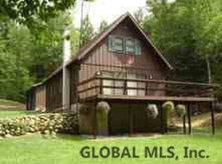 8 Chuckwagon Dr, Lake Luzerne, NY 12846