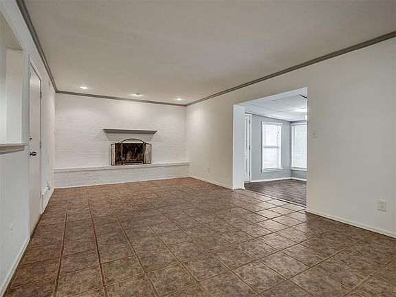 3rd image of 4717 Lisa Ln