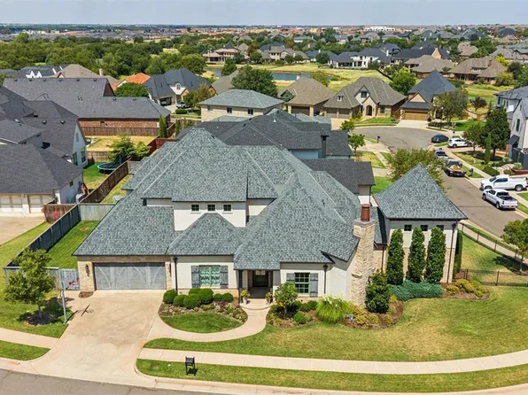 16738 Little Leaf Ct, Edmond, OK 73012