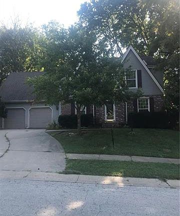 2nd image of 1005 Blueberry Ln