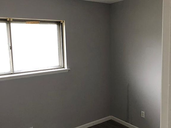 3rd image of 15 Colgate Dr