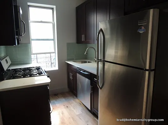 Rented by Bohemia Realty Group | media 33