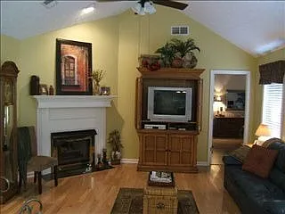 155 The Falls Blvd photo 1