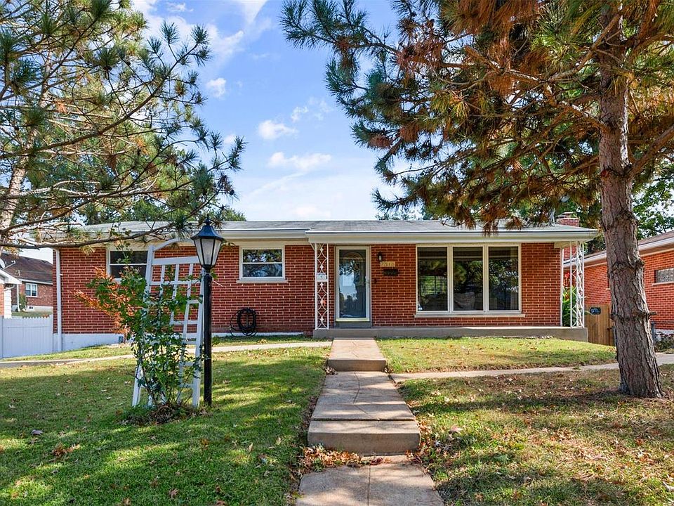 1st image of 2518 Wembley Dr